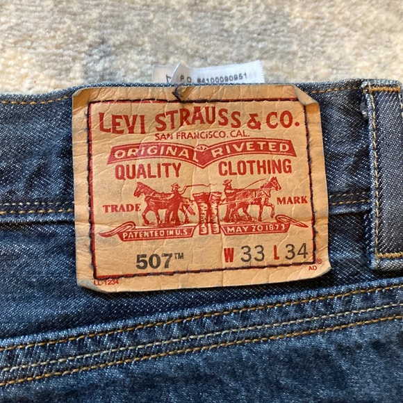 Men’s 507 Levi Jeans - Picture 7 of 10